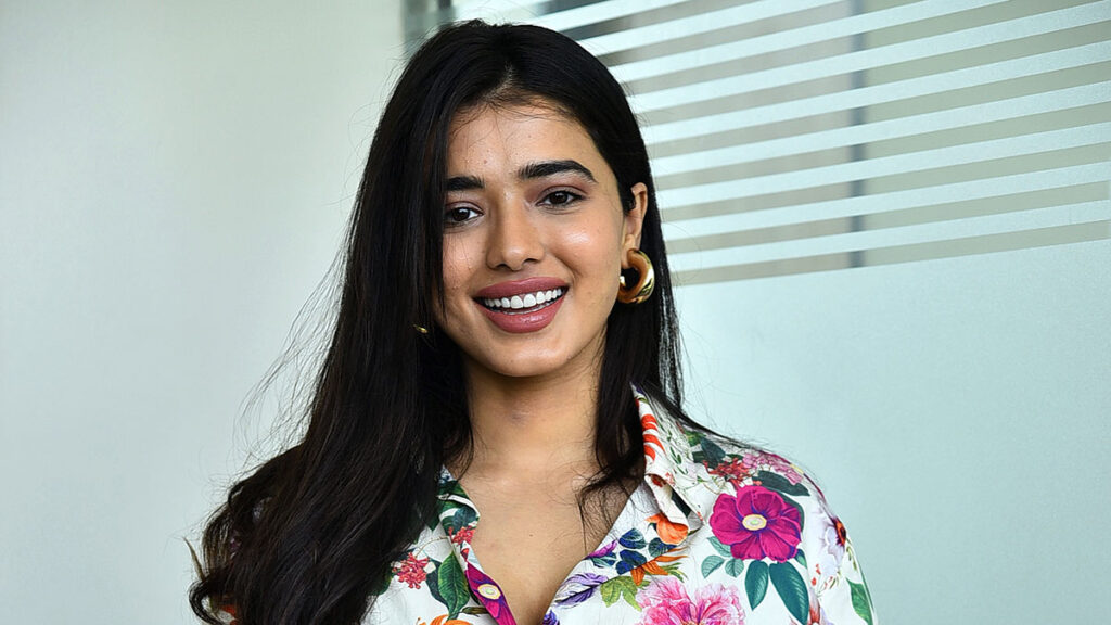 Ketika Sharma’s Effortless Glamour Steals the Spotlight