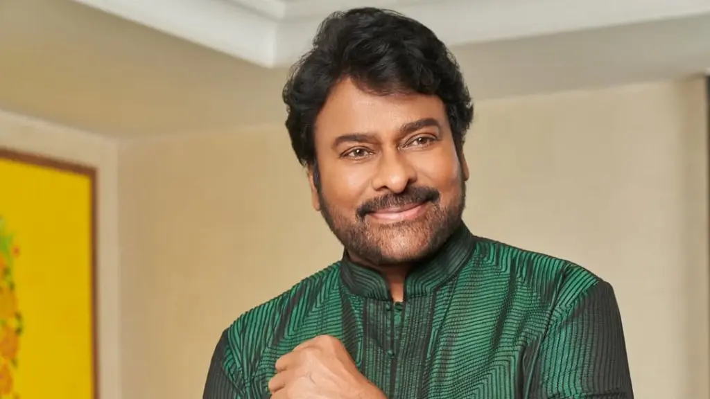 Chiranjeevi Honoured at Grand Kakinada Port Dinner