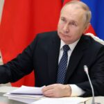 Is Putin Helping Iran Against the US?