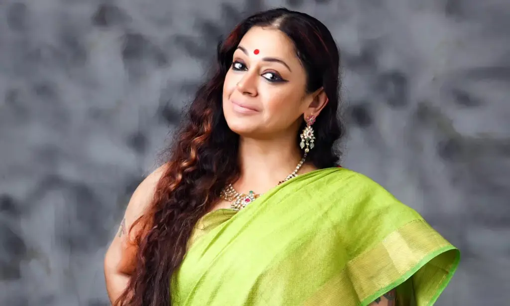 Shobana Eyes Telugu Comeback in Ravi Teja–Shiva Nirvana’s Iru Mudi