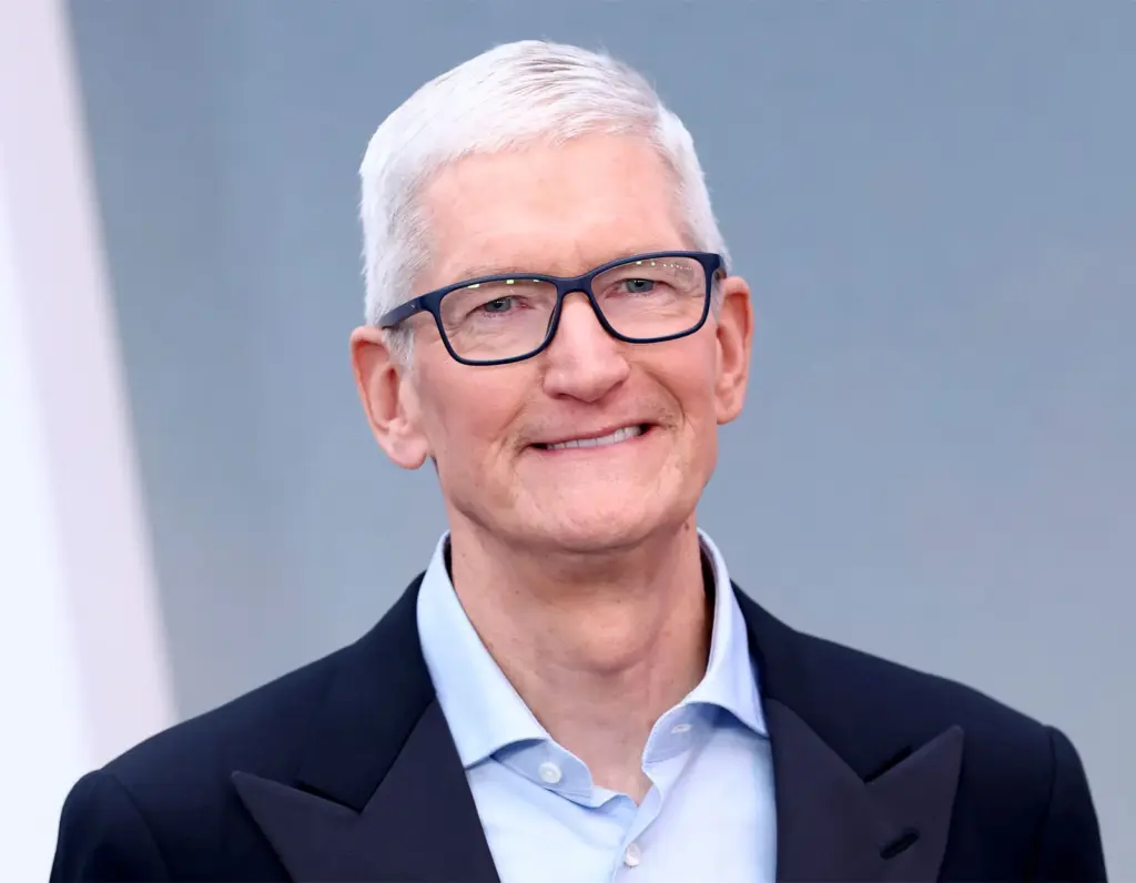 Tim Cook Praises India Growth, Apple Reports Strong Q2 FY26 Results